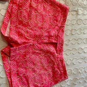 Vineyard vines ladies shorts size 8